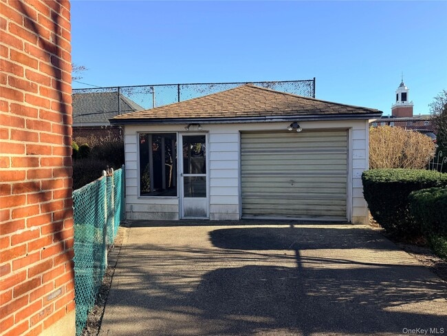 Building Photo - 142 Kamda Blvd