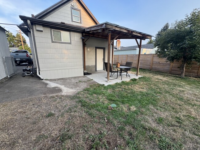 Building Photo - 11121 SE 31st Ave