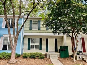 Building Photo - 1502 Queen Anne Ct