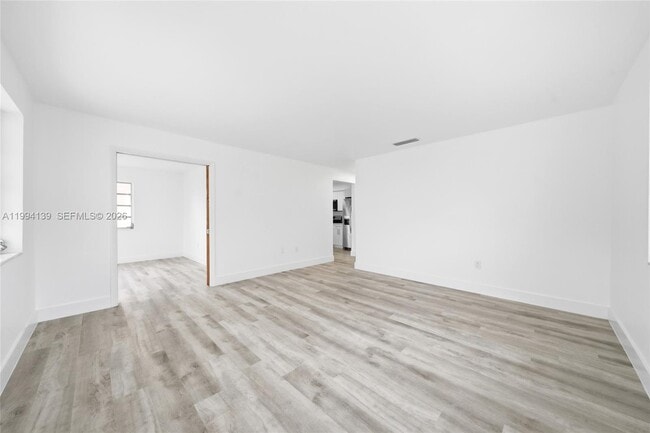 Building Photo - 1781 SW 13th St
