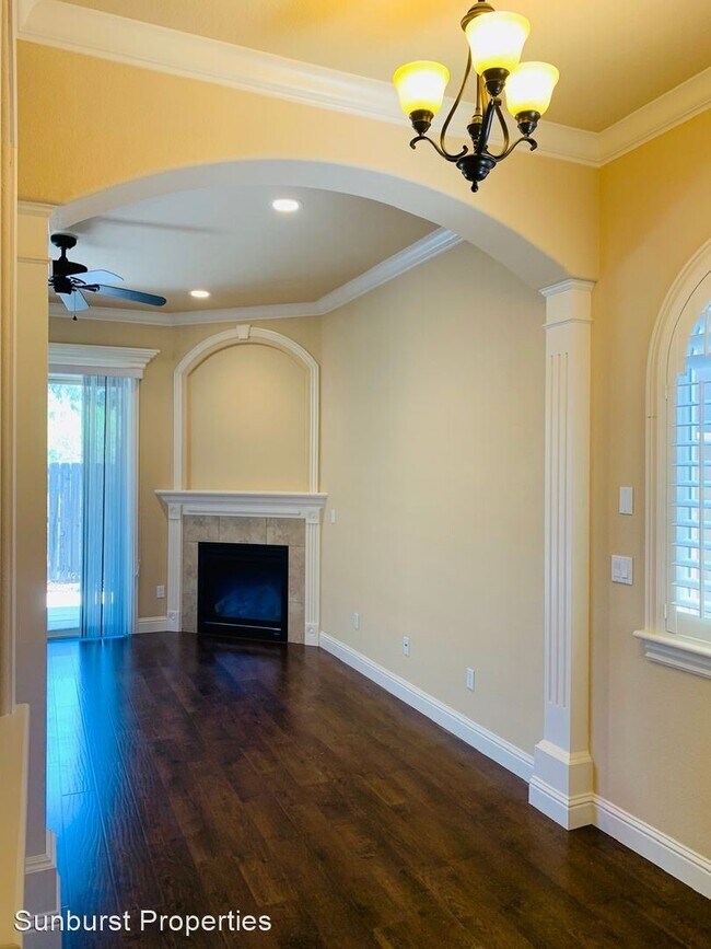 Building Photo - 2 br, 2 bath House - 6114 Via Presidio