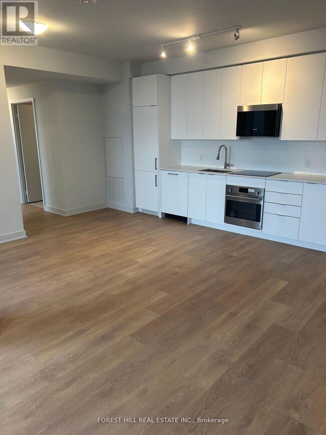 Building Photo - 2920 Hwy 7