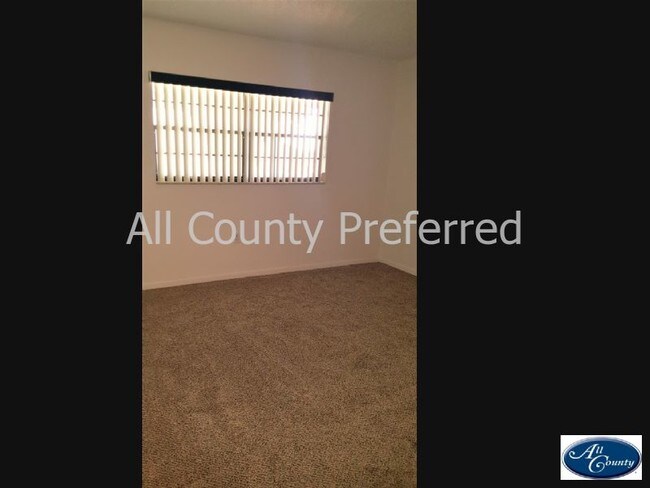Building Photo - 1675 S Fiske Blvd