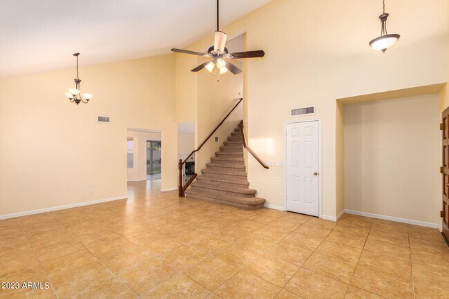 Building Photo - 3219 E Silverwood Dr