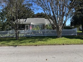 Building Photo - 618 E Sabiston Dr