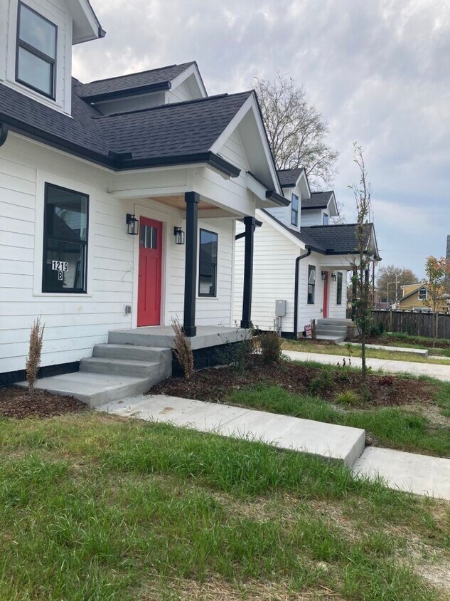 Primary Photo - Brand New Affordable Housing Luxury In Nas...