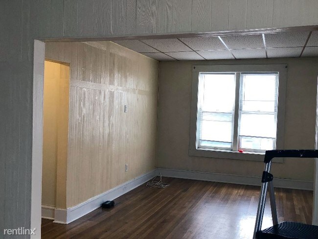 Building Photo - 3 br, 1 bath Apartment - 1815 E 136 St