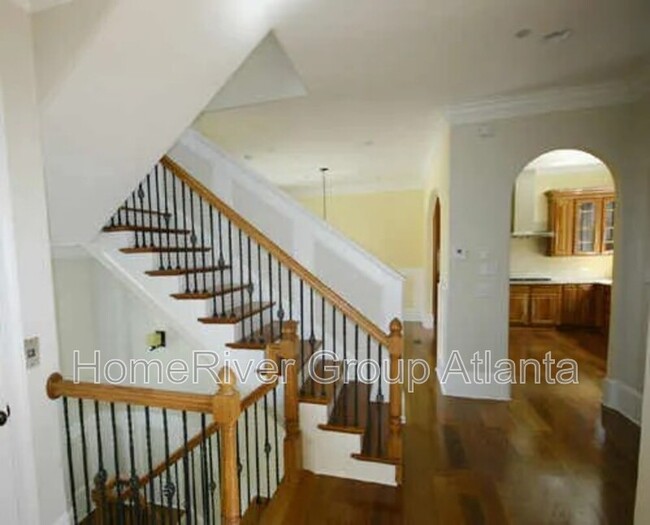 Building Photo - 7 Prichard Way NE