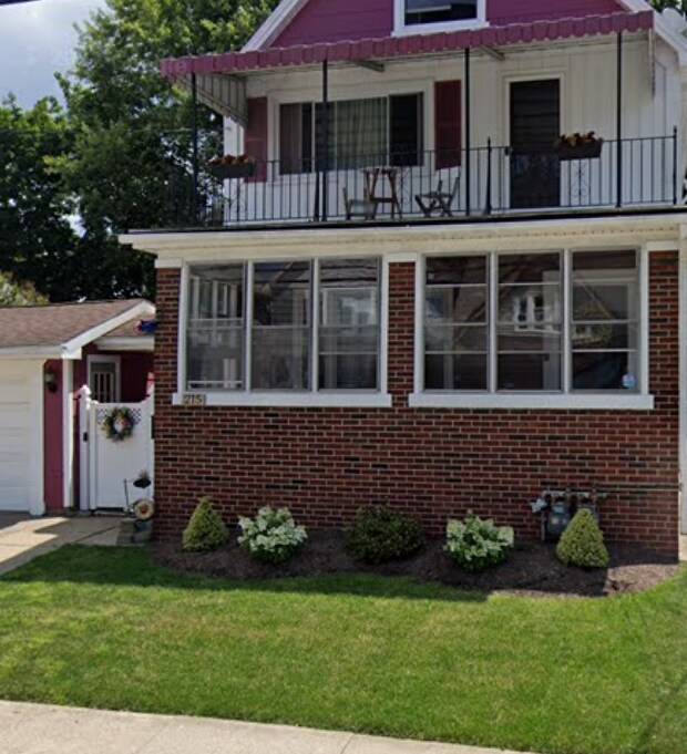 Primary Photo - 215 Columbus Ave