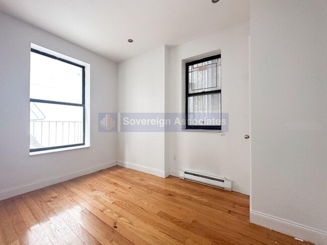 Building Photo - 932 Amsterdam Ave