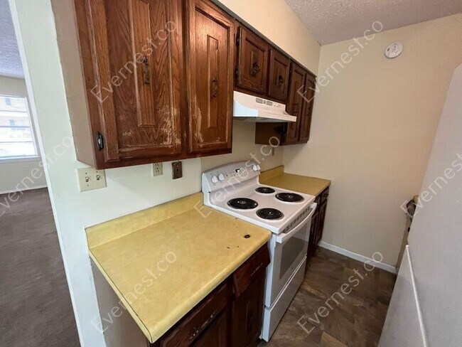 Foto del edificio - 925 Shallowford Rd
