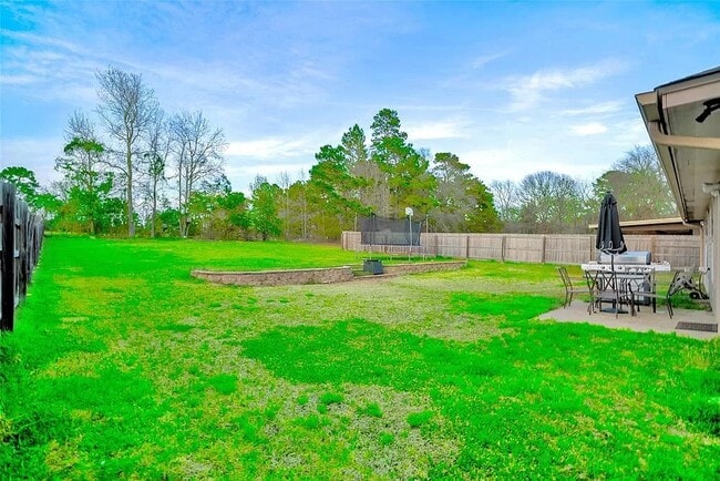 Building Photo - 135 E Mosley Ln