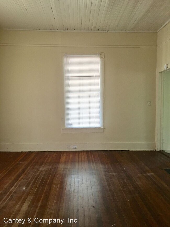 Building Photo - 518 Whaley St