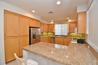 Building Photo - 140 Bellflower Ln