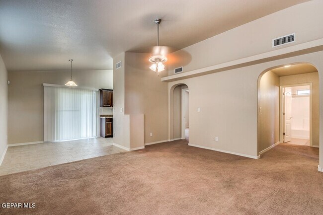 Foto del edificio - 7048 Copper Town Dr