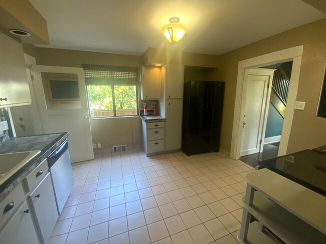 Foto del edificio - Updated Tacoma Home in Great Location – Ap...