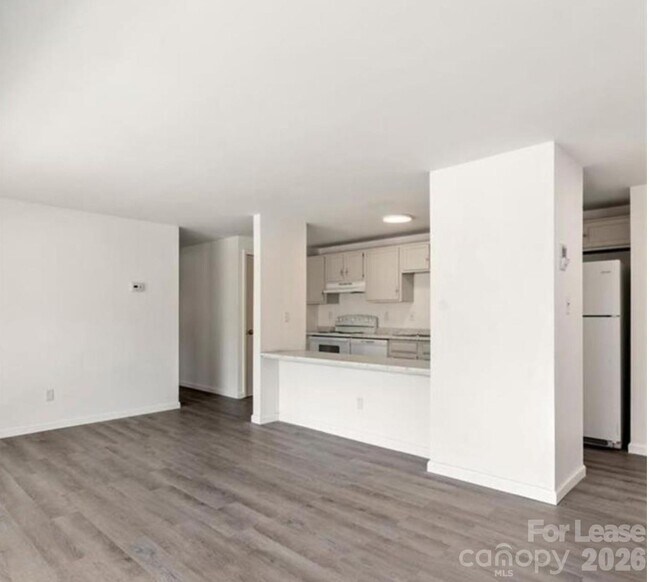 Building Photo - 9333 Old Concord Rd