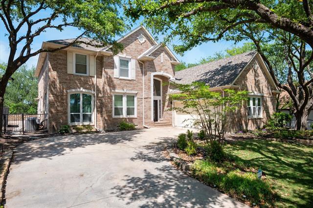 Building Photo - 2029 Primrose Dr