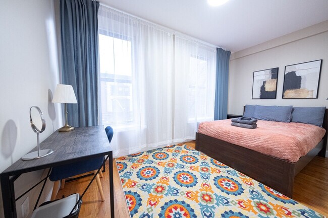 Foto del edificio - 230 W 113th St