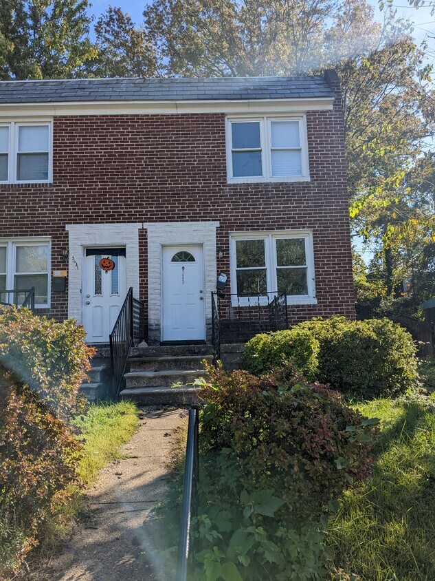 Primary Photo - 5629 Pioneer Dr