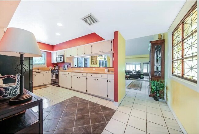 Foto del edificio - 107 Canterbury Dr