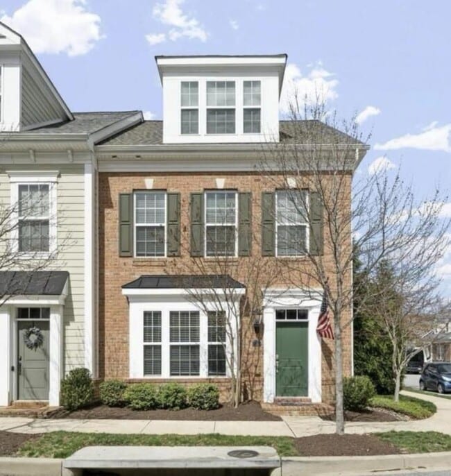 Photo - 2 Mustang Dr Townhome