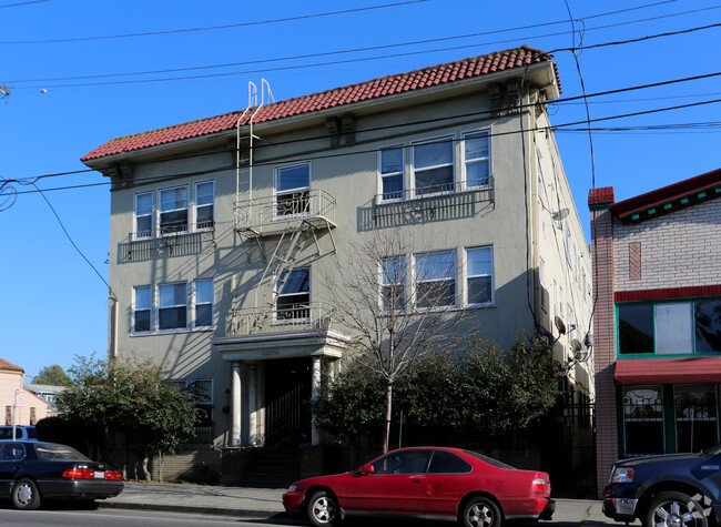 Building Photo - 1620 Fruitvale Ave