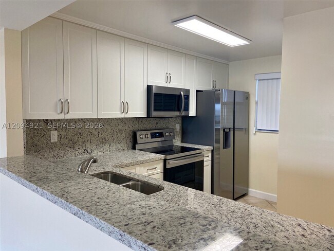 Foto del edificio - 8881A Fontainebleau Blvd