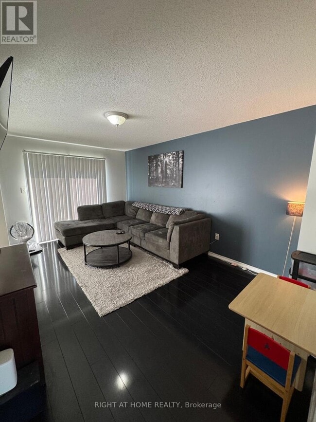 Building Photo - 20 Courtney Crescent
