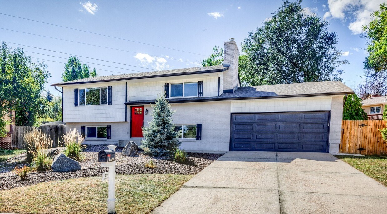 Foto principal - Charming 3 Bed Home Centrally located, Lar...