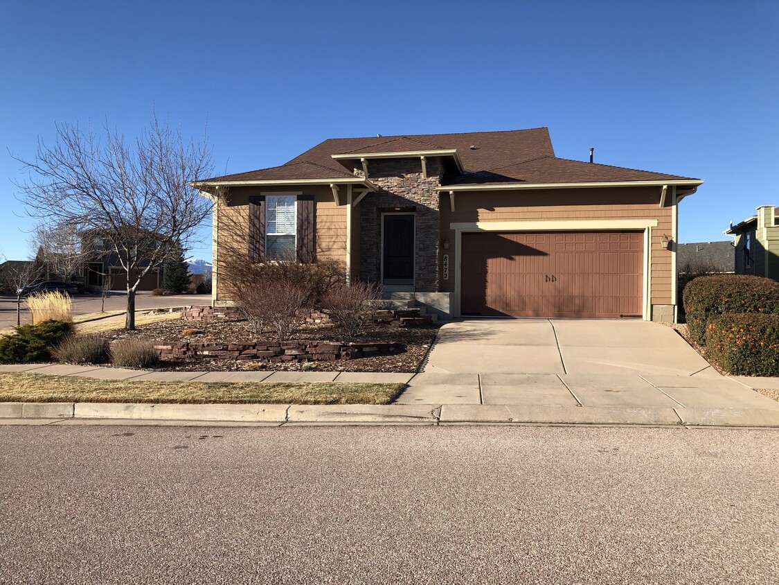 Primary Photo - 8472 Roaring Fork Dr