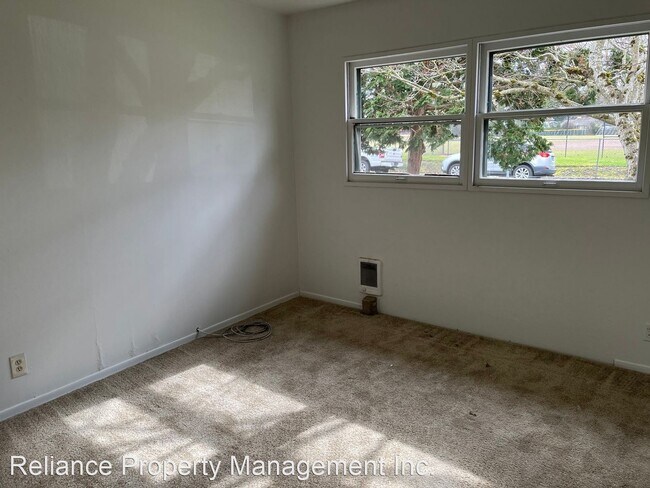 Foto del edificio - 3 br, 1 bath House - 13355 SW 2nd St.