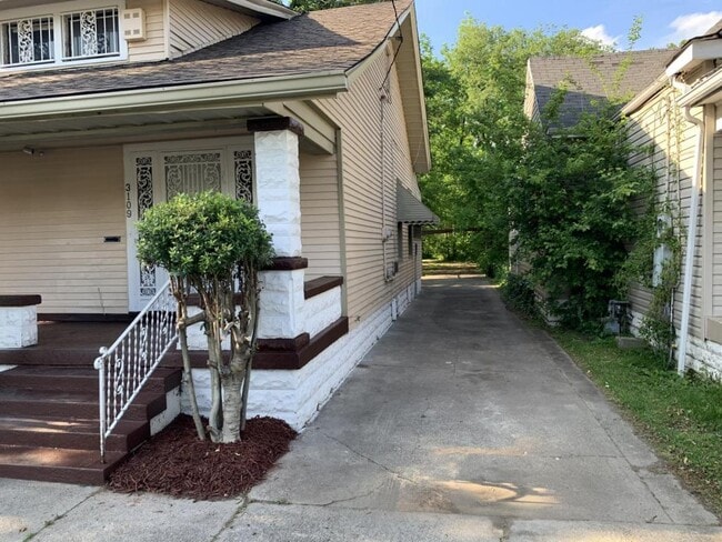 Photo - 3109 Dumesnil St House