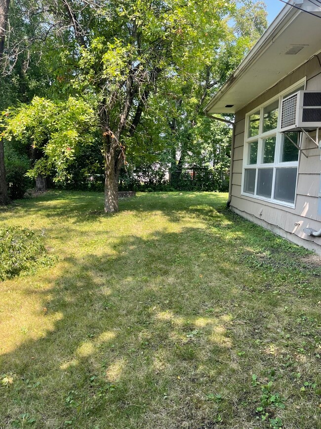 1305 5th St S, Moorhead, MN 56560 House Rental in Moorhead, MN