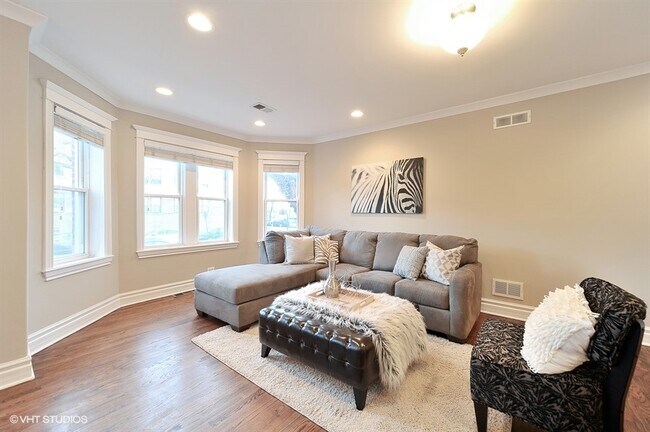 Foto del edificio - 3853 N Kedvale Ave