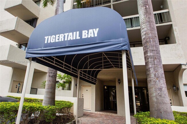 Foto del edificio - 2715 Tigertail Ave