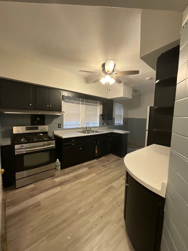 Foto del edificio - 7817 S Phillips Ave