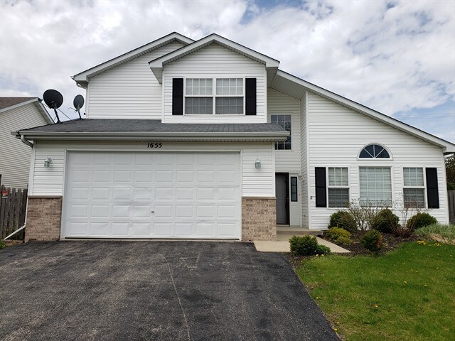 Primary Photo - 1655 Quinn Drive