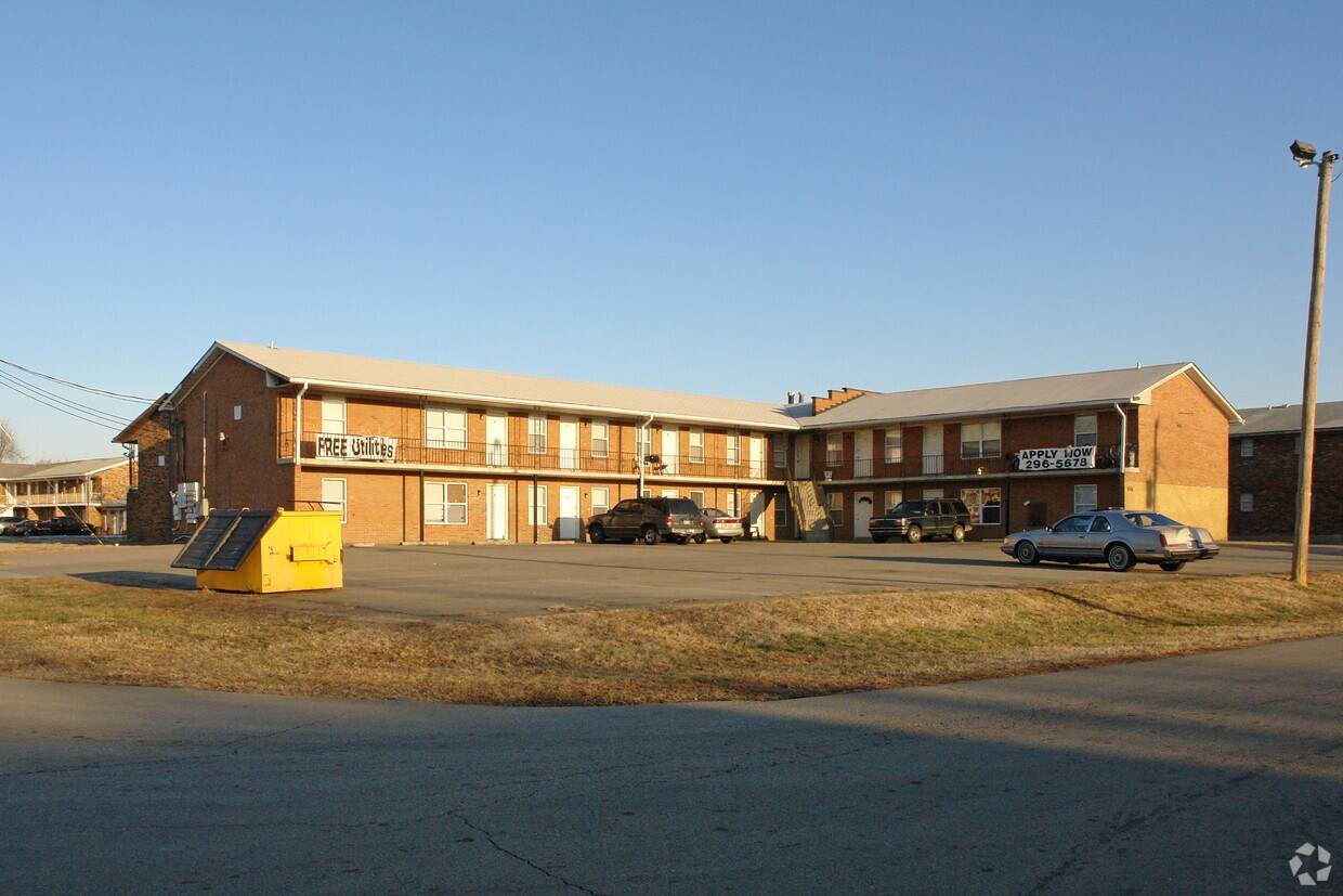 Primary Photo - 4516 Broadleaf Dr