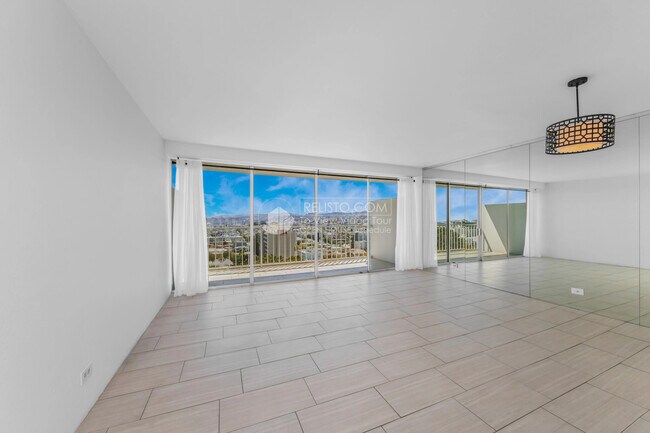 Foto del edificio - 66 Cleary Ct