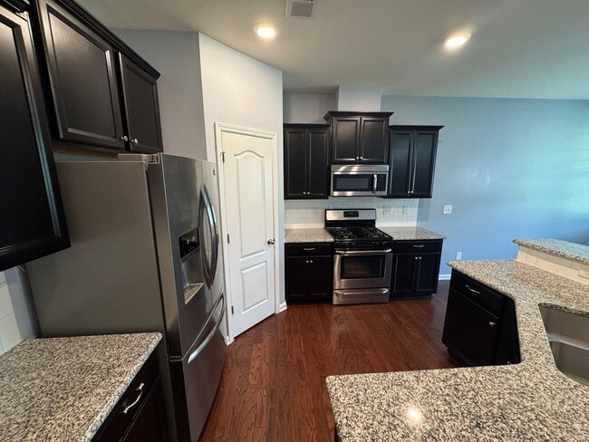 Foto del edificio - 4011 Black Walnut Wy
