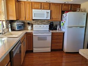 Building Photo - 4725 Cove Cir