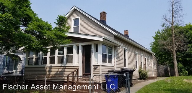 Building Photo - 4 br, 1 bath House - 7108 Hague Ave.