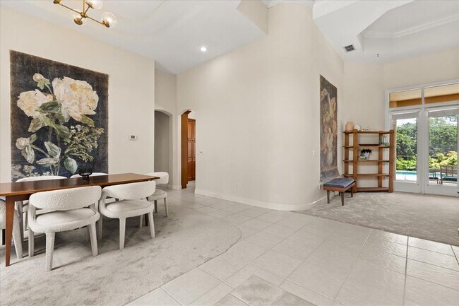 Foto del edificio - 213 Heatherwood Ct