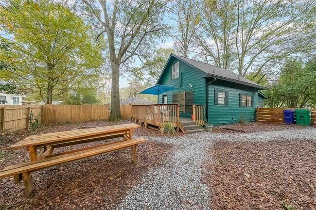 Building Photo - 478 Clubhouse Dr