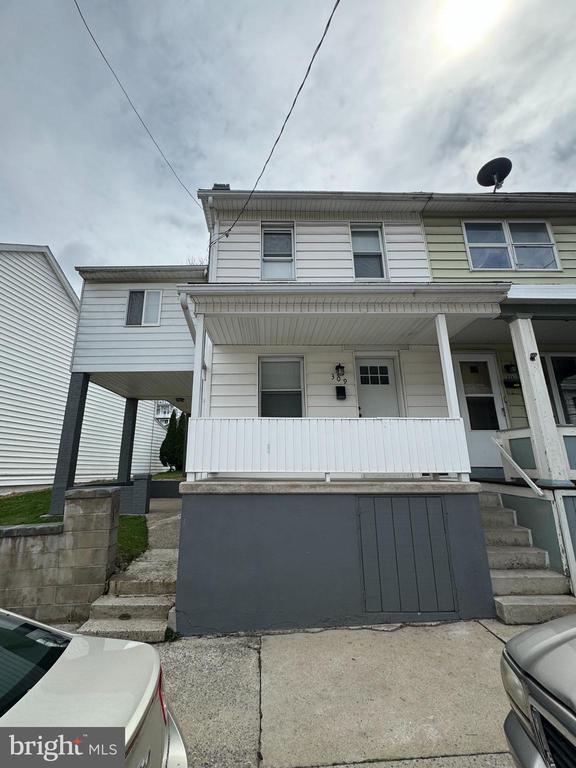 Building Photo - 309 Laurel St