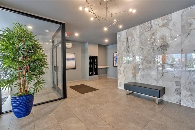 Foto del edificio - 6890 Peachtree Dunwoody Rd