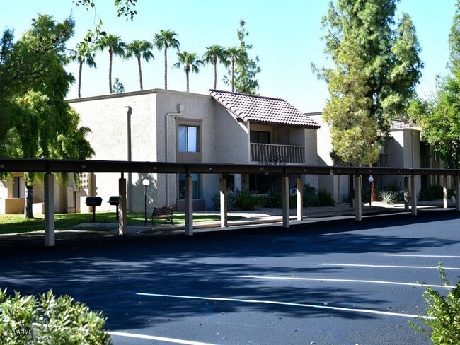 Building Photo - 8649 E Royal Palm Rd