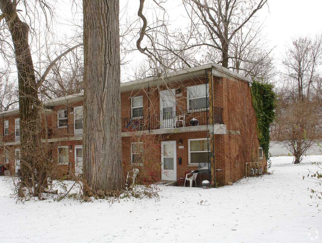 Building Photo - 132-136 Brunson Ave