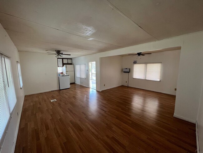 Foto del edificio - 55+ Fair Lane Acres Community. 2 Bed, 2 Ba...